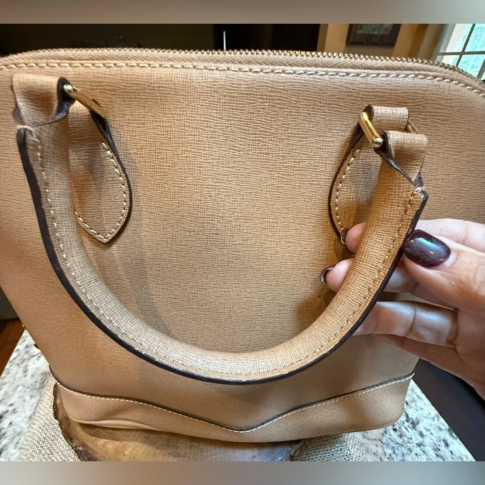Dooney & Bourke Beige Satchel. like New! EUC. It will never go out of style. - Picture 5 of 16